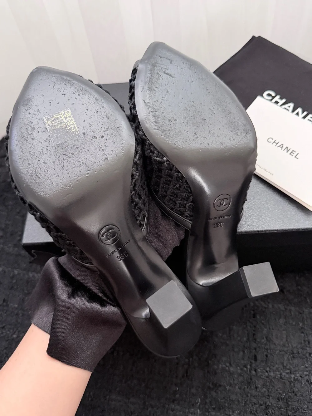 Auth Chanel 26M Coco Beach Mesh CC Logo Black Mules - Size 38